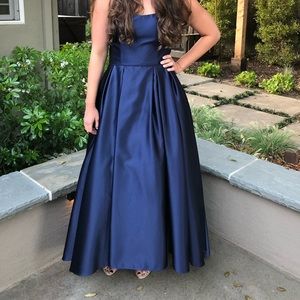 Beautiful navy blue strapless gown with hi-Low hem